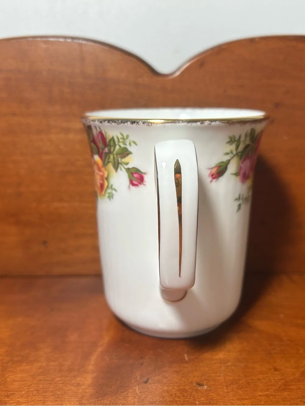 White Porcelain Floral Rose Accent Mug with Gold Trim